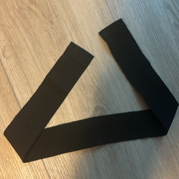 Carolina Herrera Red Wool Sweater XSmall - Picture 6 of 7